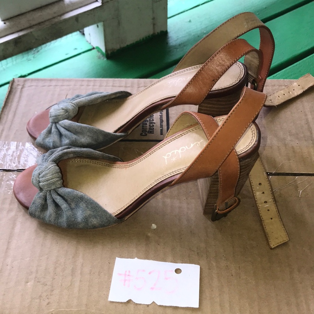 Splendid Bow Wedge heels 525
